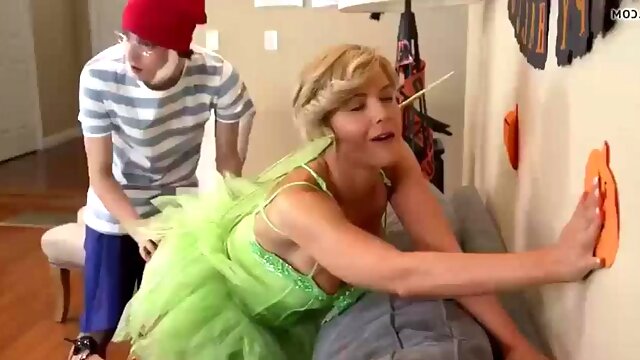 Threesome with stepmom and stepsis: Big Tits, Blowjob  Anal Porn