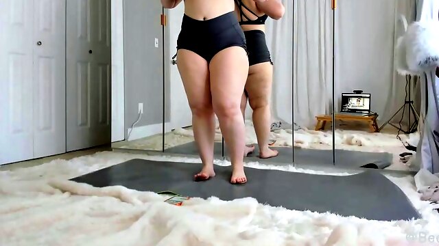 Amateur wanking in lingerie