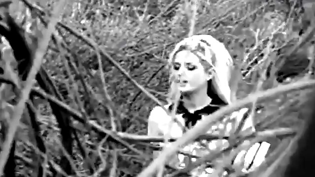 선교자, 애널, 금발, 쓰리, 치어리더