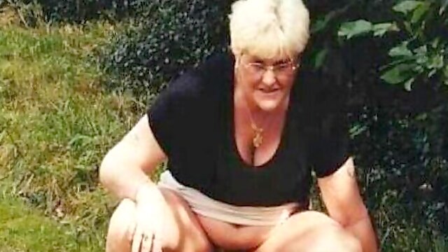 ILOVEGRANNY Busty grannies lie on the be