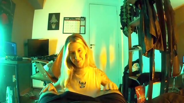 Yo Blonde Intern Twerking And Fucking Coworker After Work - Bitch Coin