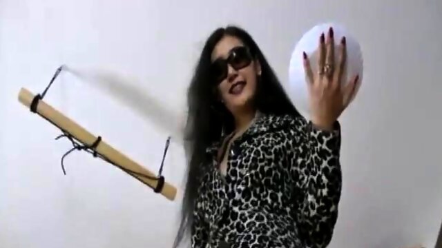 Leyla Femdom, Shoe Fetish, Herrin