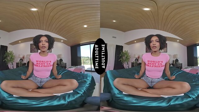 Ebony Brunette Mesmerizes in Hardcore VR Passion