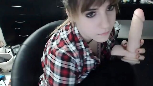 Blonde tight pussy babe has solo toy fun