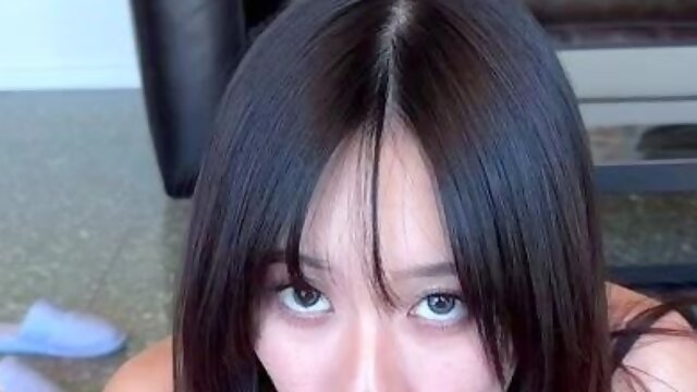 Cum loving teen can’t keep her lips off stepbros cock