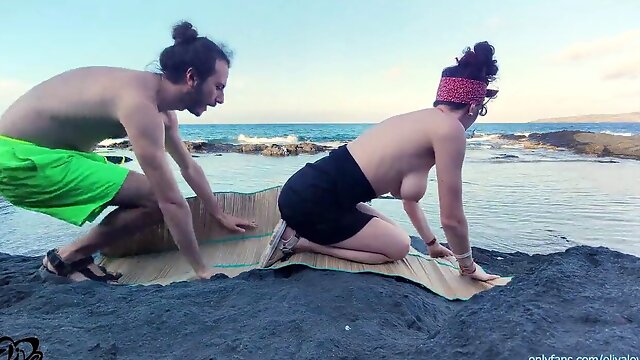 Secret beach rendezvous with Elivalove, she goes down on it and we get down to business