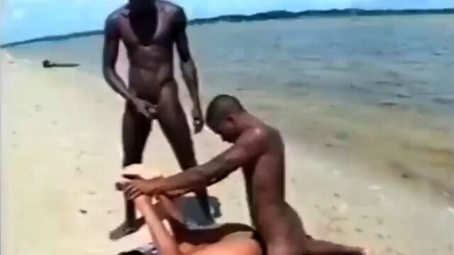 Hot mulatto with a big tail moaning and enjoying giving her pussy and very tasty spit on the beach: Porn