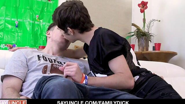 Fetching Teens Daniel Dean and Dakota Lovell pulverize Under StepDaddys observe