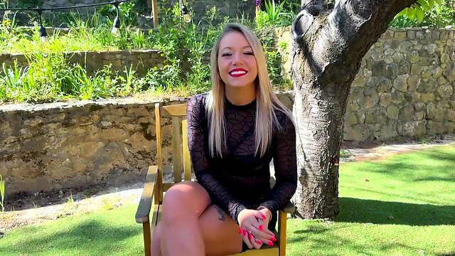 Lena, 40 years old, from Tours! - Jacquie et Michel TV