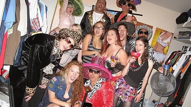 Gros Cul, 18 Ans, Ados, Fête