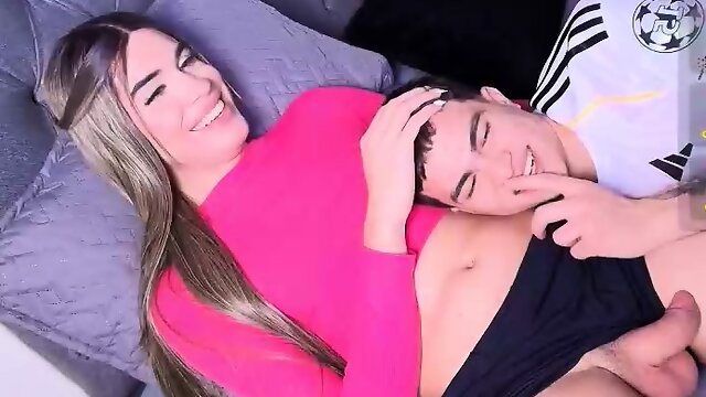 Ebony shemale tranny sucked by ladyboy