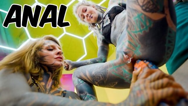 Dirty Dreaz - heavily tattooed video