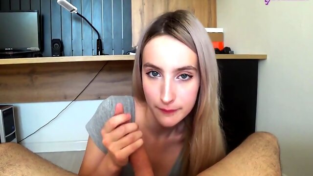 Cute Girl Sucks Guys Cock And Rides Him - Bellamurr