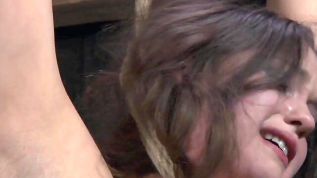 Romantic ultra-cutie cooch is y