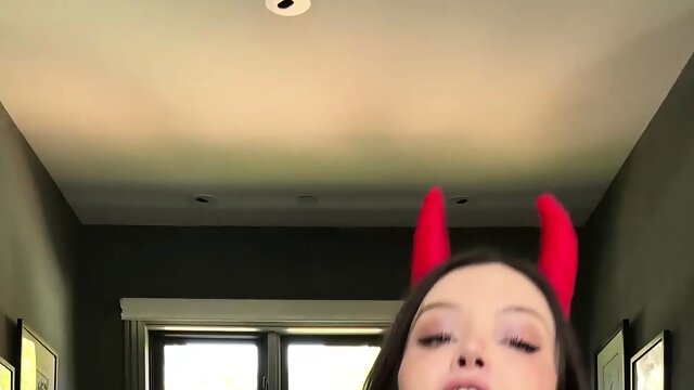 Lesbians hardcore licking pussies