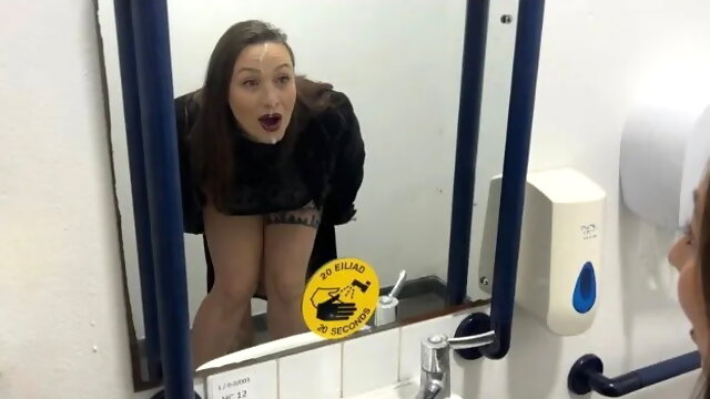 Cheating Boss Takes Surprise Facial in Pub Toilets