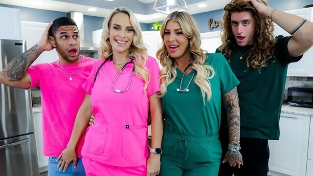 Delightful Alex Harper and Natalie Brooks - straight hair video - Reptyle Selects