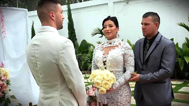 Martixs Wedding Chapter I - Mariana has Risky Sex with Her Father-in-law bef...