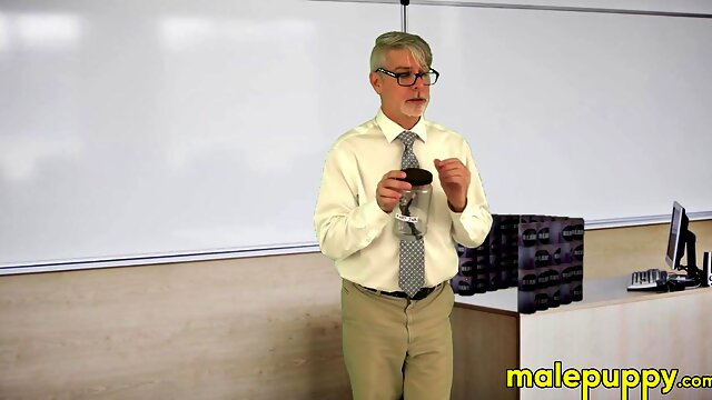 Daddy Richard Lennox does weird science experiments while farting