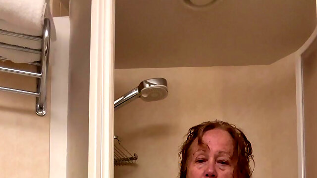 Stor Vakker Kvinne, Bestemor