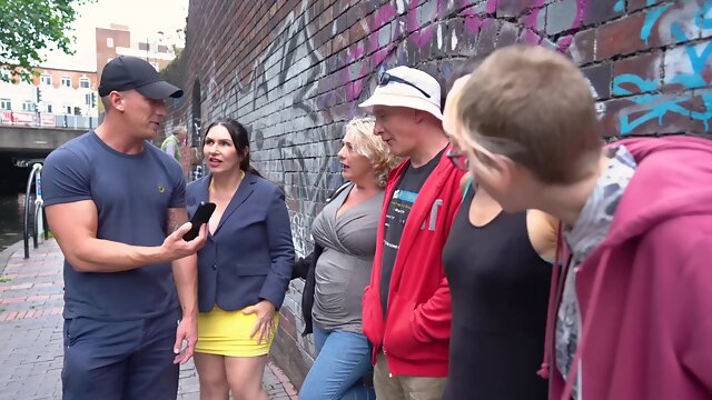 An orgy with the hottest mature ladies in virtual reality