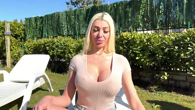 Μεγαλα Βυζια