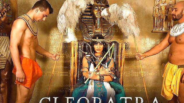 X Virtual 32 Cleopatra in 180°