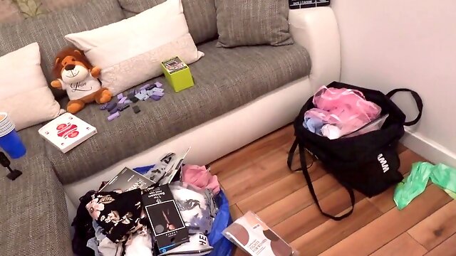 Hinter Der Bühne, Solo