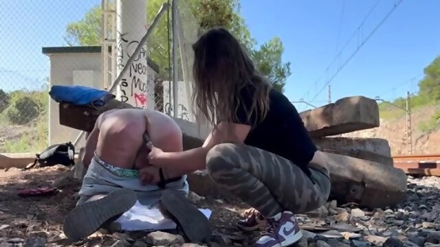 アマチュア, フェムドム, 野外, 手コキ