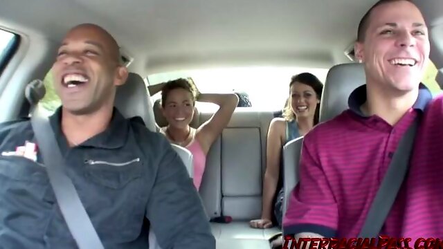 Смазливые, Межрассовое