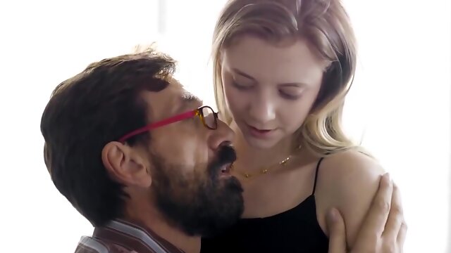 Πρώτου Προσώπου, Λεσβιες