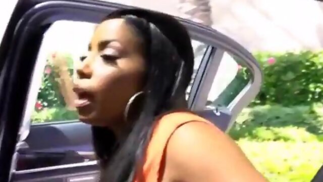 Большие Сиськи, Соски