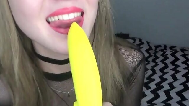 Peas And Pies Banana Sucking Sensual ASMR Video