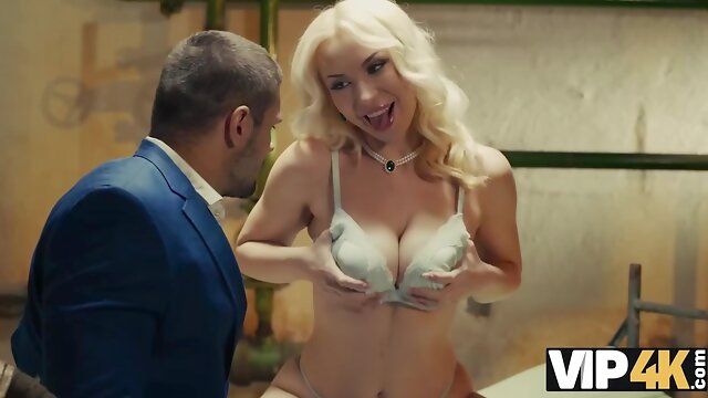 Bas Collants, Blondie