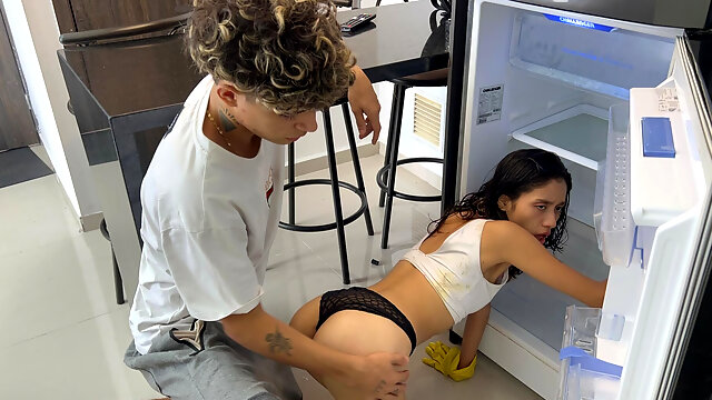 Λατίνα, Κολομβιανες, Σπιτικό