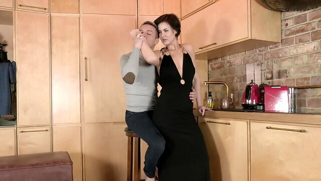 カップル, クーガー, ショートヘア