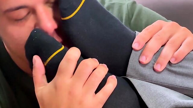 Sensual Foot Worship Relieves Stress