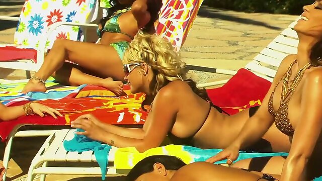 Eva Angelina Gets Throat-boinked and boned rock hard Outdoors