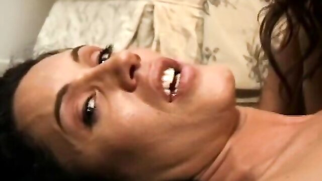 Kotiäiti, Aisankannattaja, Äiti