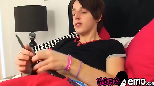 Emo Twink Masturbates Big Dick And Cums Solo 10 Min With Deano Star