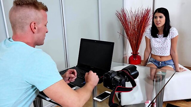 Εφηβες, Χυσια