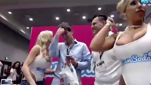 Dult3ntertinment3xpo Day 01 highlights CmS0d Pornstars: Big Tits, Babe  Big Ass Porn