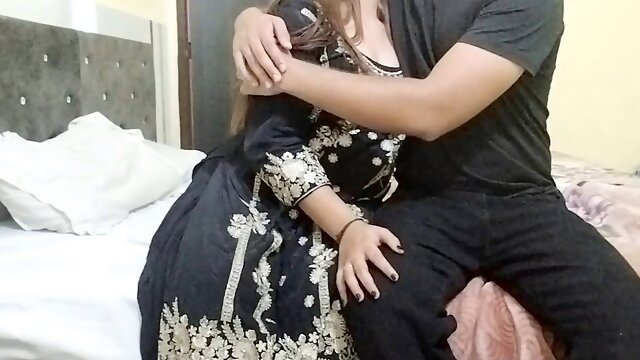 Gonzo action with hardcore wife showcasing her big beautiful backside