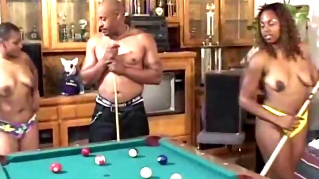 Now that s what I call a close encounter : Blowjob, Doggy  Cowgirl Porn