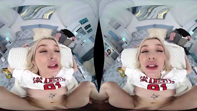 Bedroom Stockings: Blowjob, Doggy  Cowgirl VR Porn