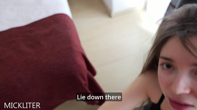 I Met a Porn Model on Tinder