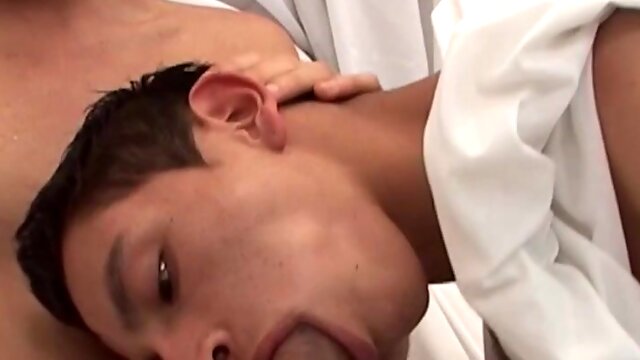 Cock hungry amateur twink enjoys hardcore bareback banging