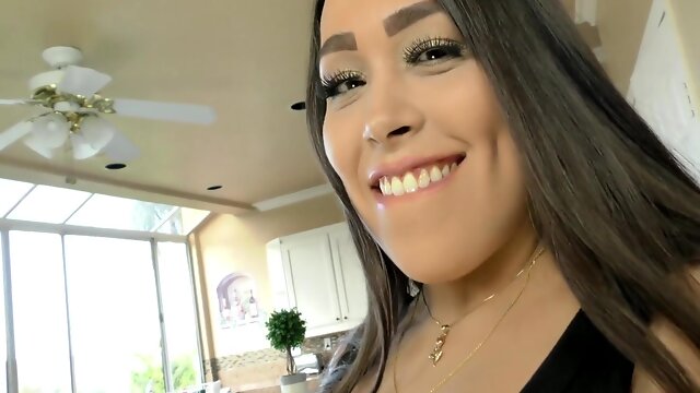 Bbw Stepsister Gives Older Stepbrother Her Sexual Attention