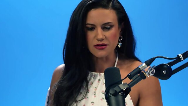 UP CLOSE - How Women Orgasm With The Perfect MILF Penny Barber! SOLO FEMALE MASTURBATION! FULL SCENE