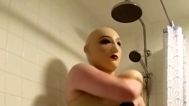 Shemale And Girl, Latex